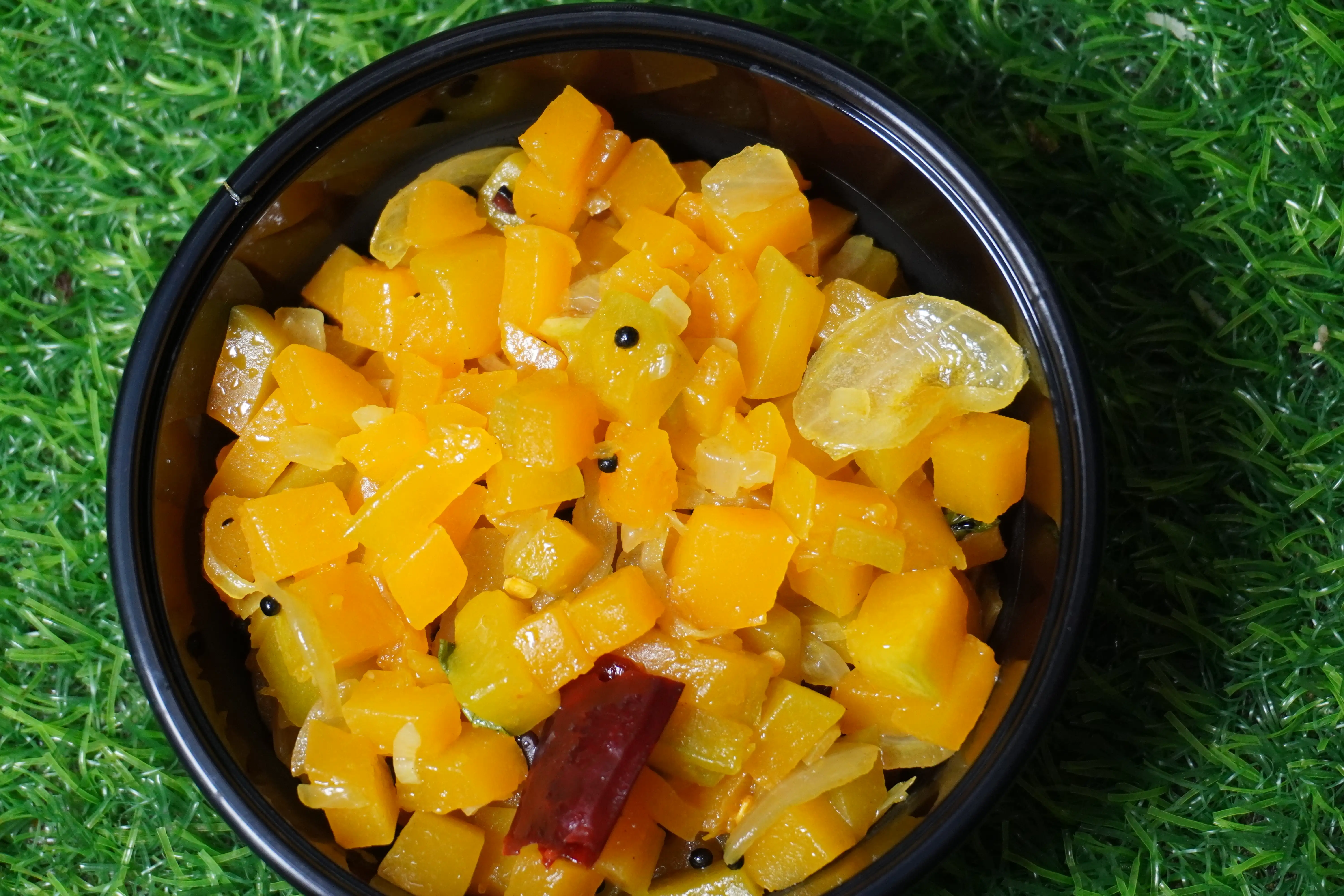 yellow-pumpkin-large